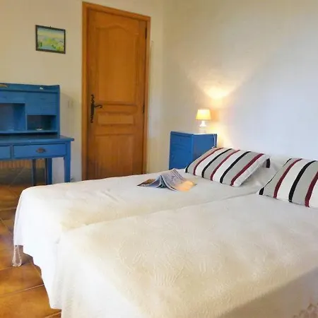 Sainte-maxime Sleeps 8 Pool Wifi